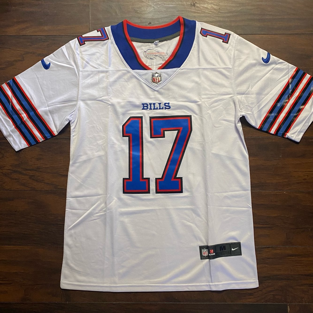 17 Buffalo Bills, Josh Allen, Nike Stitched Jersey, Red Adult Size Large  New!