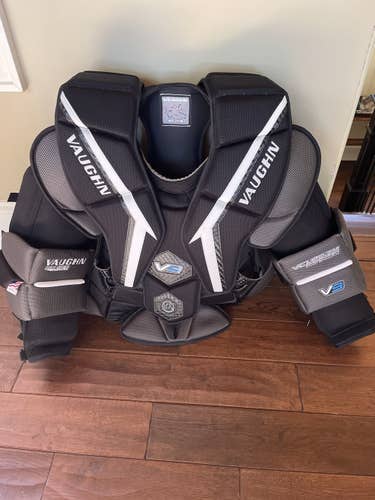 Senior Large Vaughn  Velocity V9 Pro Goalie Chest Protector