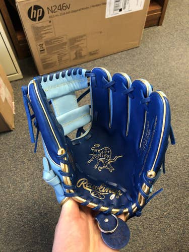 New Rawlings Heart of the Hide Contour 11.25"