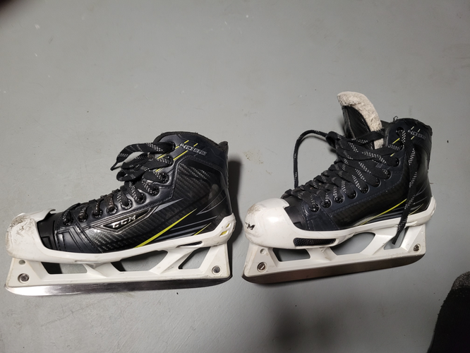 Senior Used CCM Tacks 4092 Goalie Skates Regular Width Size 5