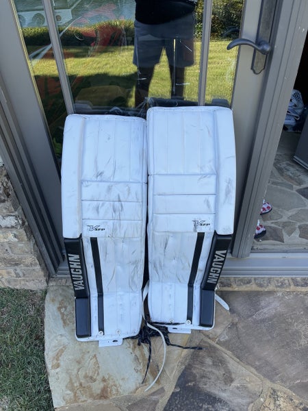 White Senior 35"+2 Vaughn Velocity XFP Goalie Leg Pads
