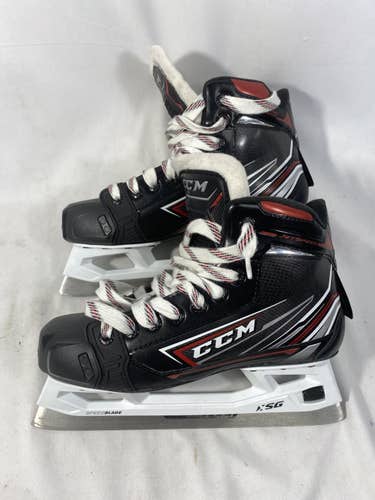 Junior CCM Regular Width Size 5.5 Jetspeed FT480 Hockey Goalie Skates