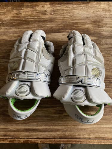 White Used Player's Maverik M3 Lacrosse Gloves