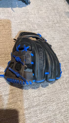 Used Wilson Right Hand Throw A2000 Baseball Glove 11.25"