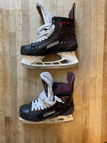Senior Bauer Regular Width Pro Stock Size 9.5 Vapor 1X Hockey Skates
