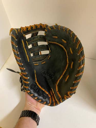 MINT WILSON A2000 1618 1B MITT FIRST BASE MITT 12.25" RIGHT HAND THROW