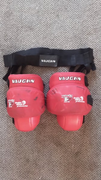 Vaughn Velocity V7 hockey goalie knee and thigh guards