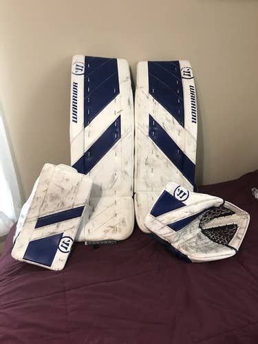 White Used Senior 34" Warrior Regular Ritual G4 Goalie Full Set