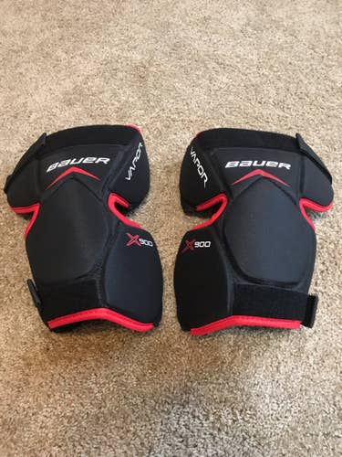 Used Bauer Vapor X900 Goalie Knee Pads - Senior