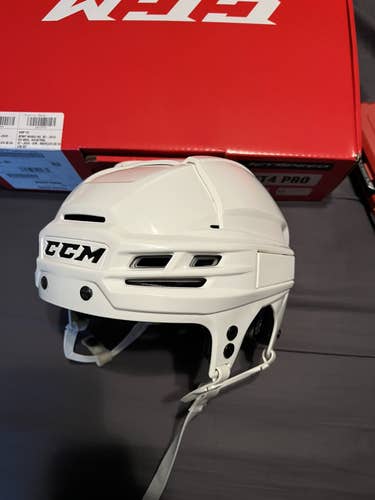 White Used Medium CCM Pro Stock Tacks 910 Helmet