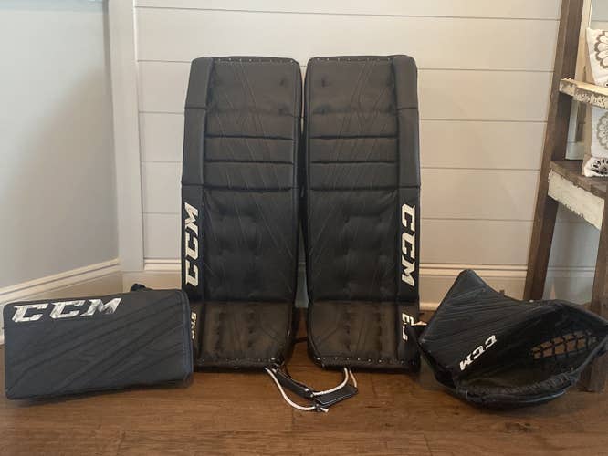 Black Intermediate 32" Regular Extreme flex 4.9 Goalie Full Set
