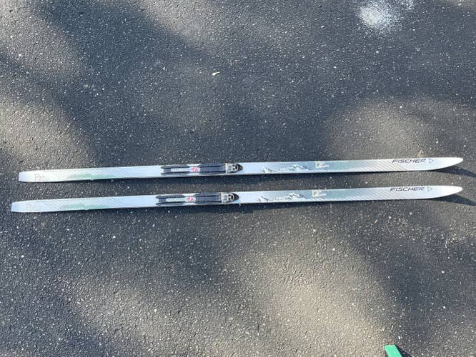 Fischer Country Crown BC Waxless - 205cm - Salomon Prolink Bindings - Skied Once