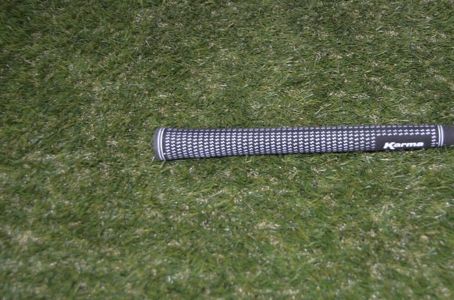 Callaway 	Big Bertha 	6 Iron 	Right Handed 	37.5"	Steel 	Uniflex 	New Grip