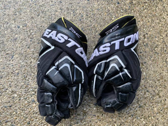 Used Senior Easton RS 13” Black Hockey Gloves