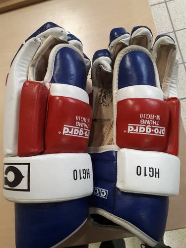 Very Rare Rangers CCM HG10 Gloves 15"