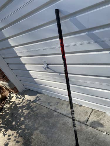 Senior Right Handed Toe Pattern Vapor FlyLite Hockey Stick