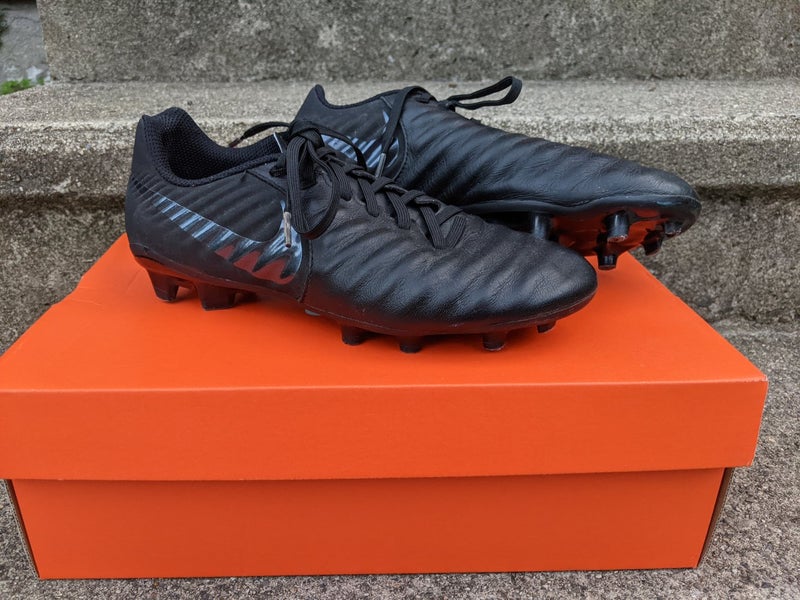 Nike Tiempo Outdoor Men's US 6.0 Outdoor Cleats