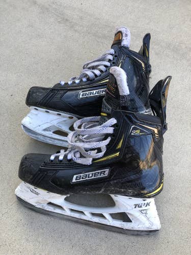 Size 6.5 Supreme 2S Pro Hockey Skates