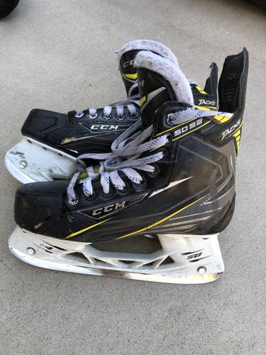 Senior CCM Size 6 Tacks 5092 Hockey Skates