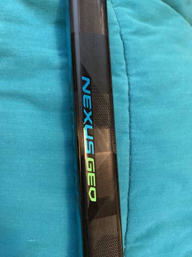 Nexus Geo Hockey Stick P92 Curve 77 Flex RH Nice!!