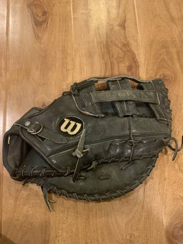 Black Used Right Hand Throw 12.5" A2000 Baseball Glove