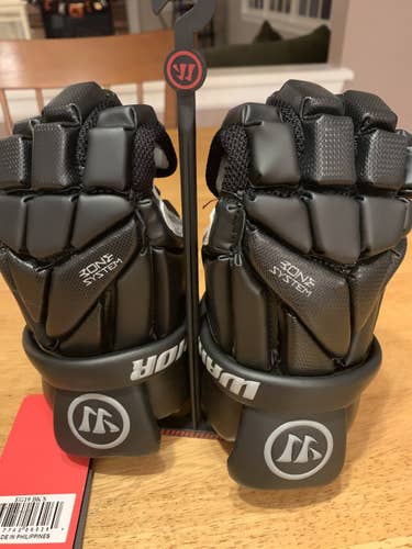 Black New Player's Warrior 10" Evo Lacrosse Gloves