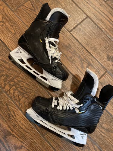 Senior Bauer Regular Width Pro Stock Size 11 Supreme UltraSonic Hockey Skates