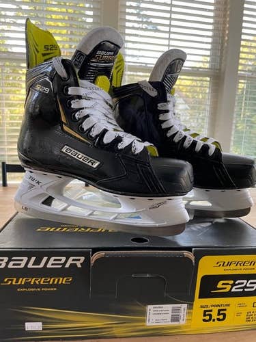 Like New Bauer Supreme S29 Skates Size 5.5 Regular