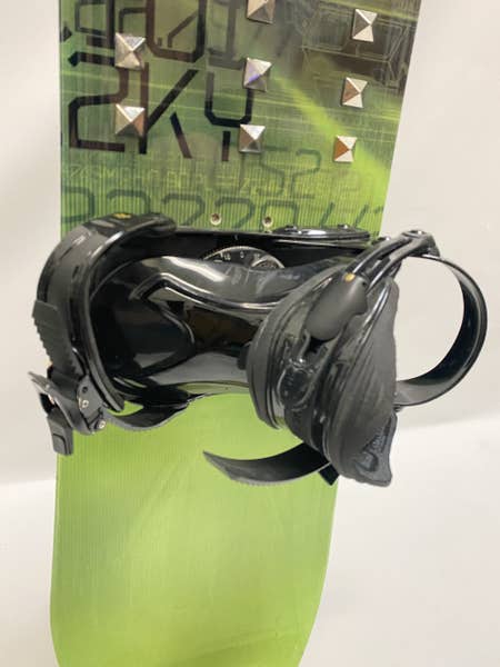 K2 Satellite 140 Snowboard All Mountain With Bindings