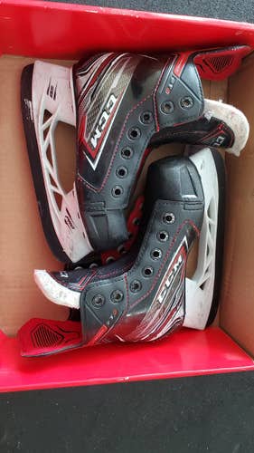 Youth Used CCM JetSpeed FT2 Hockey Skates Regular Width Size 12