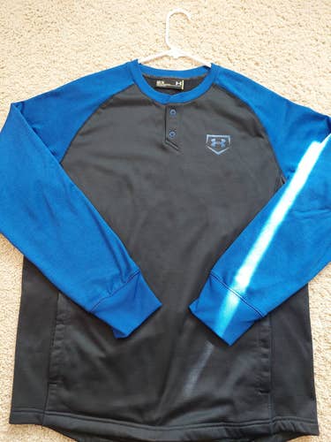 Mens Medium Under Armour Sweatshirt