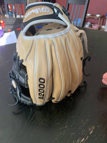 Wilson A2000 1787