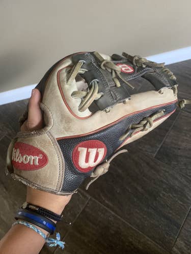 Black High School/College Infield 11.5" A2000 Baseball Glove