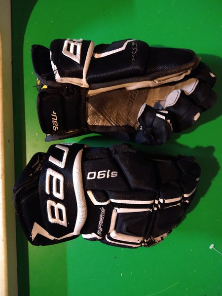 Black and White Used Senior Bauer Supreme s190 Gloves 14"
