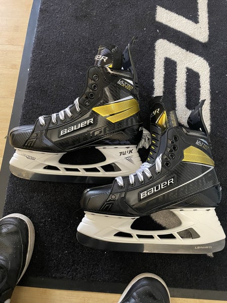 Senior Bauer Size 8.5 Supreme UltraSonic Hockey Skates
