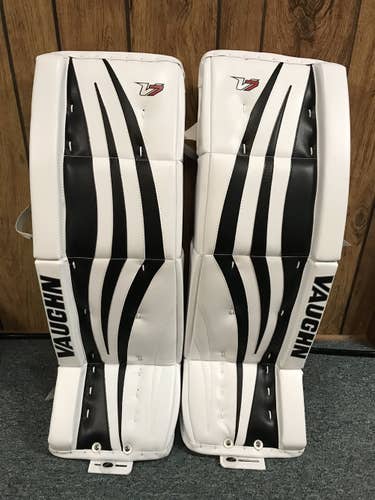 Senior 32+2 Vaughn Velocity V7 Goalie Leg Pads