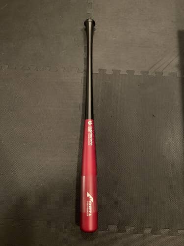 Demarini 33”/30 Oz Wood Composite Model 271. Free Shipping!