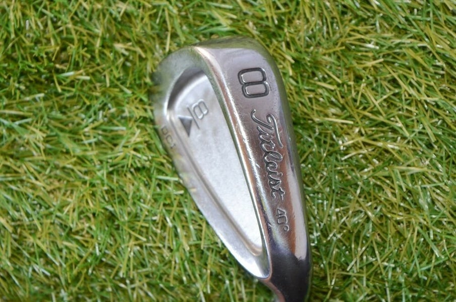 Titleist 	Dci 	8 Iron 	Right Handed 	36.5"	Steel 	Stiff	New Grip