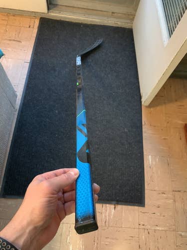 Nexus Geo Hockey Stick P92 77 Flex RH Nice!!