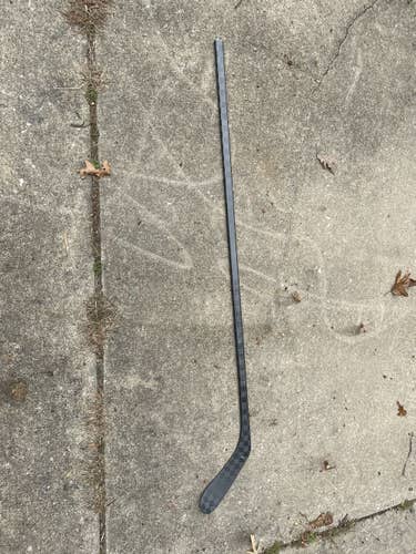 Senior Right Handed Nexus 2N Pro Hockey Stick
