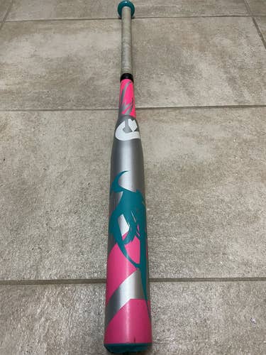 DeMarini Vendetta softball bat