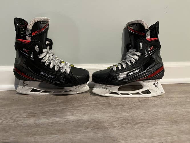 Used Junior Bauer Fit 2 Size 5.5 Vapor 2X Hockey Skates With LS3 and LS5 blades