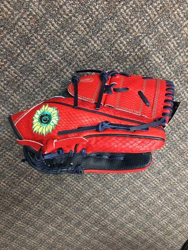 Wilson A2000 B2 12” Red Clevinger Game Day Model