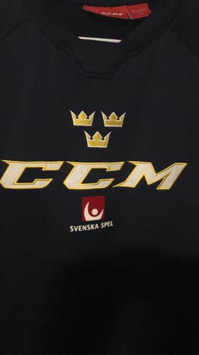CCM Team Sweden crewneck