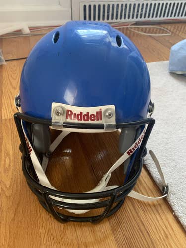 Used Large Riddell Revolution IQ