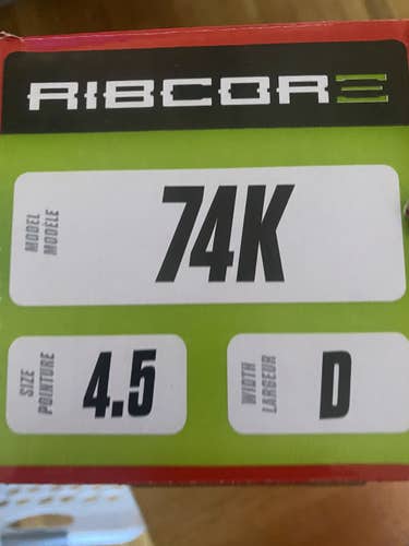 Junior CCM Regular Width Size 4.5 Ribcor 74k Hockey Skates