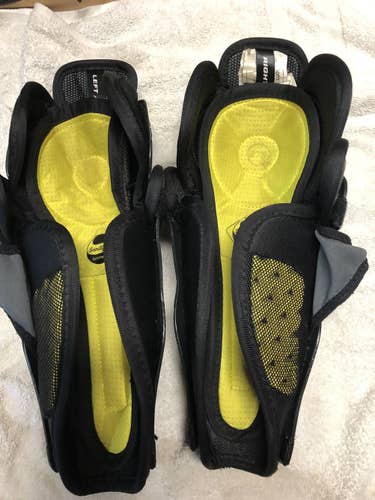 Youth Bauer Supreme S170 Shin Pads