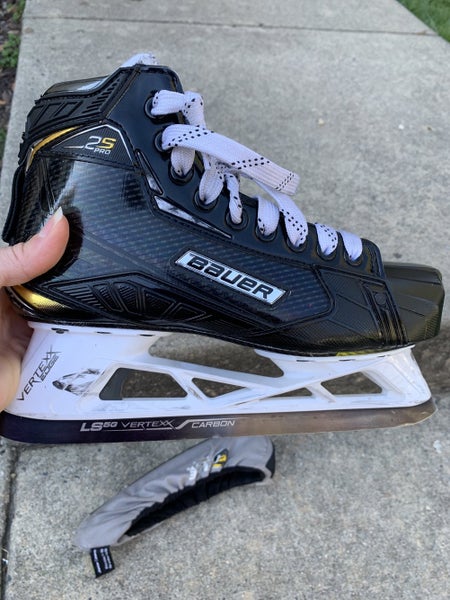 Junior Bauer Regular Width Size 5 Supreme 2S Pro Goalie Skates