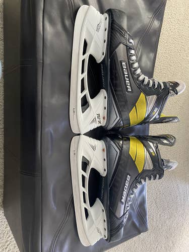 Senior Used Bauer Supreme 3S Hockey Skates Regular Width Size 9.5
