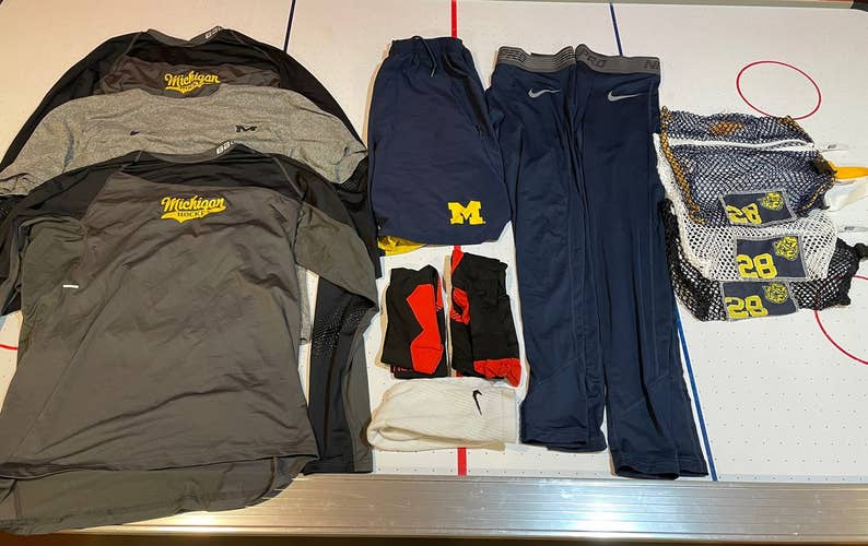 University of Michigan Player Gitch #28 size medium